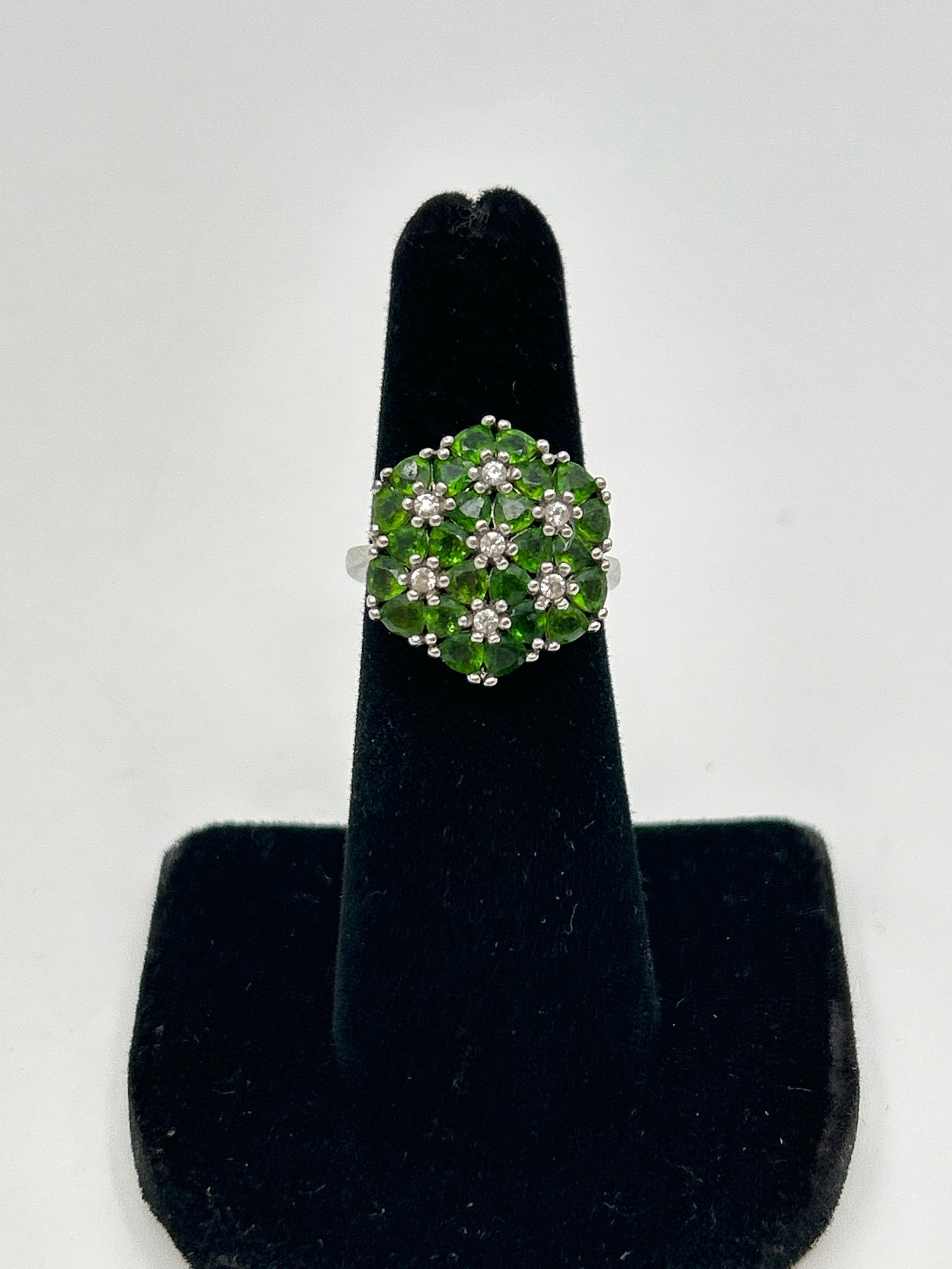 Sterling Silver GREEN AND SILVER Size 5 Ring
