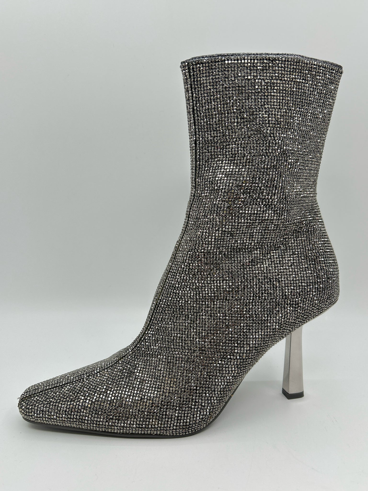 STEVE MADDEN Size 9.5M Silver Women Booties