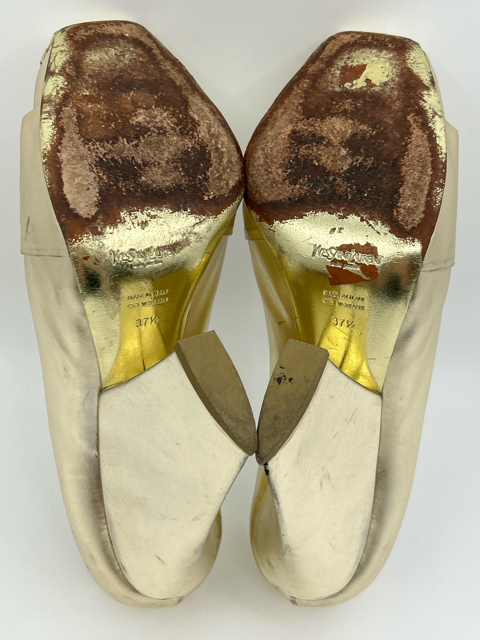 YVES SAINT LAURENT Size 37.5 Gold Women Pumps