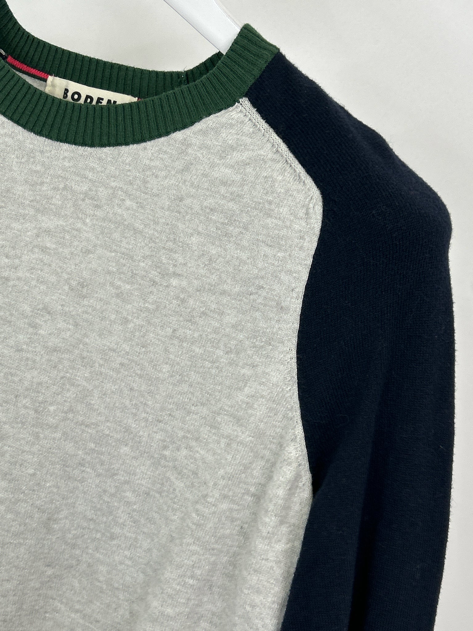 BODEN Size M Gray print Women Sweater