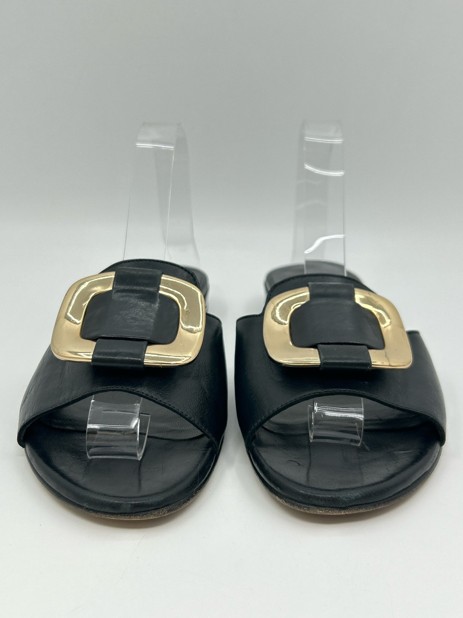 STUART WEITZMAN Size 7.5M Black Women Sandal