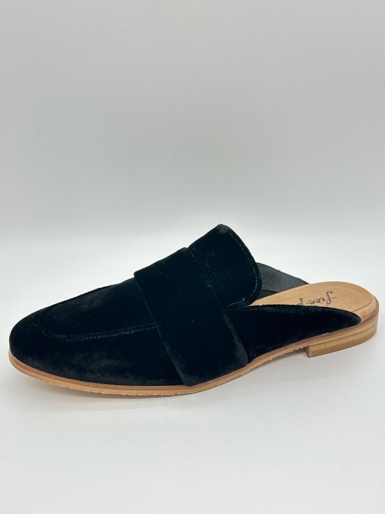 FREE PEOPLE Size 39 Black Women Flats