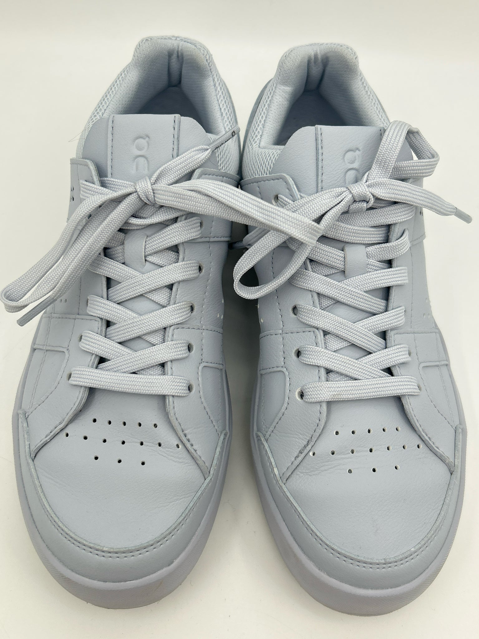 ON CLOUD Size 8 Baby Blue Women Sneakers