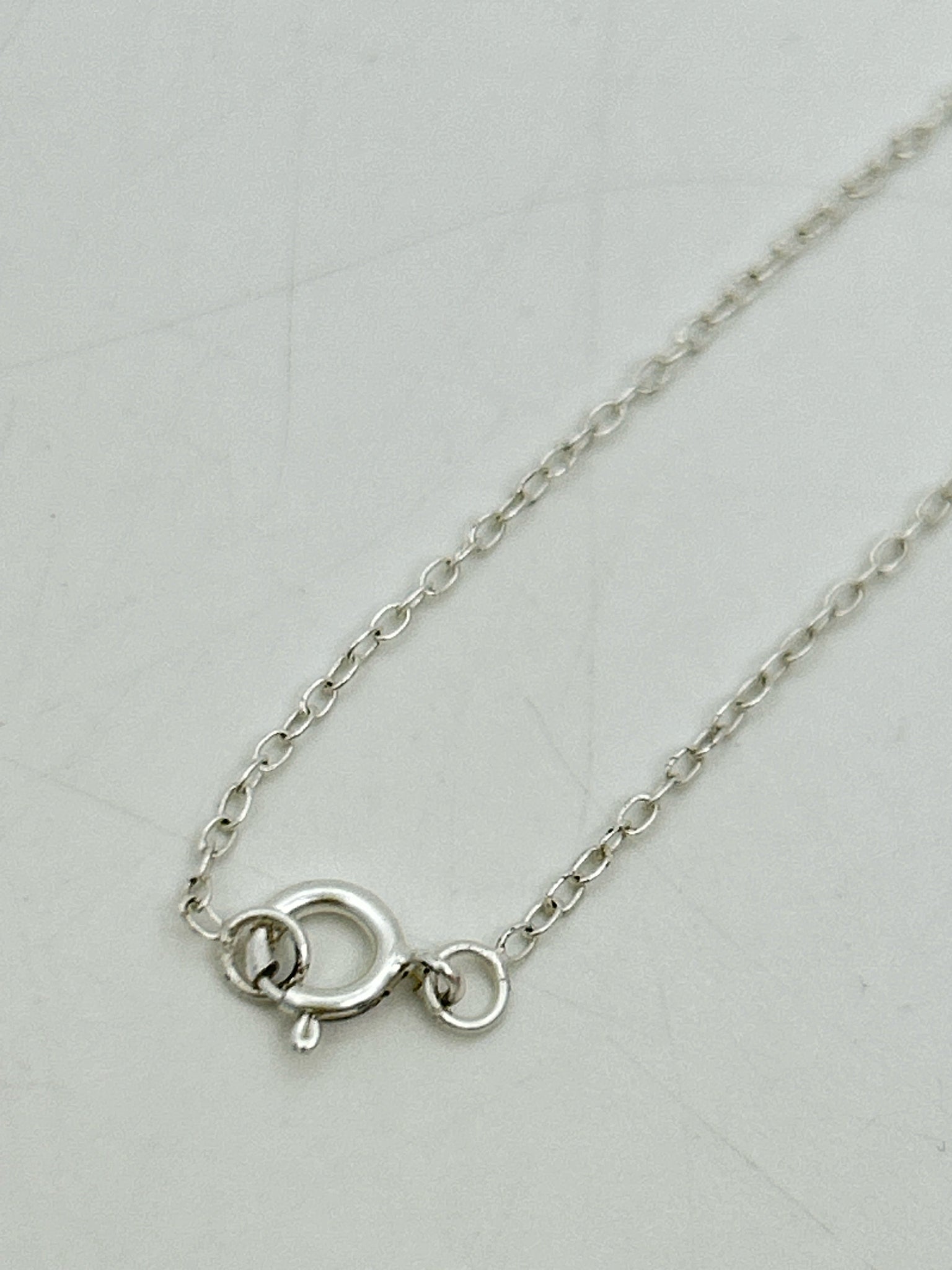 NO BRAND Silver Necklace
