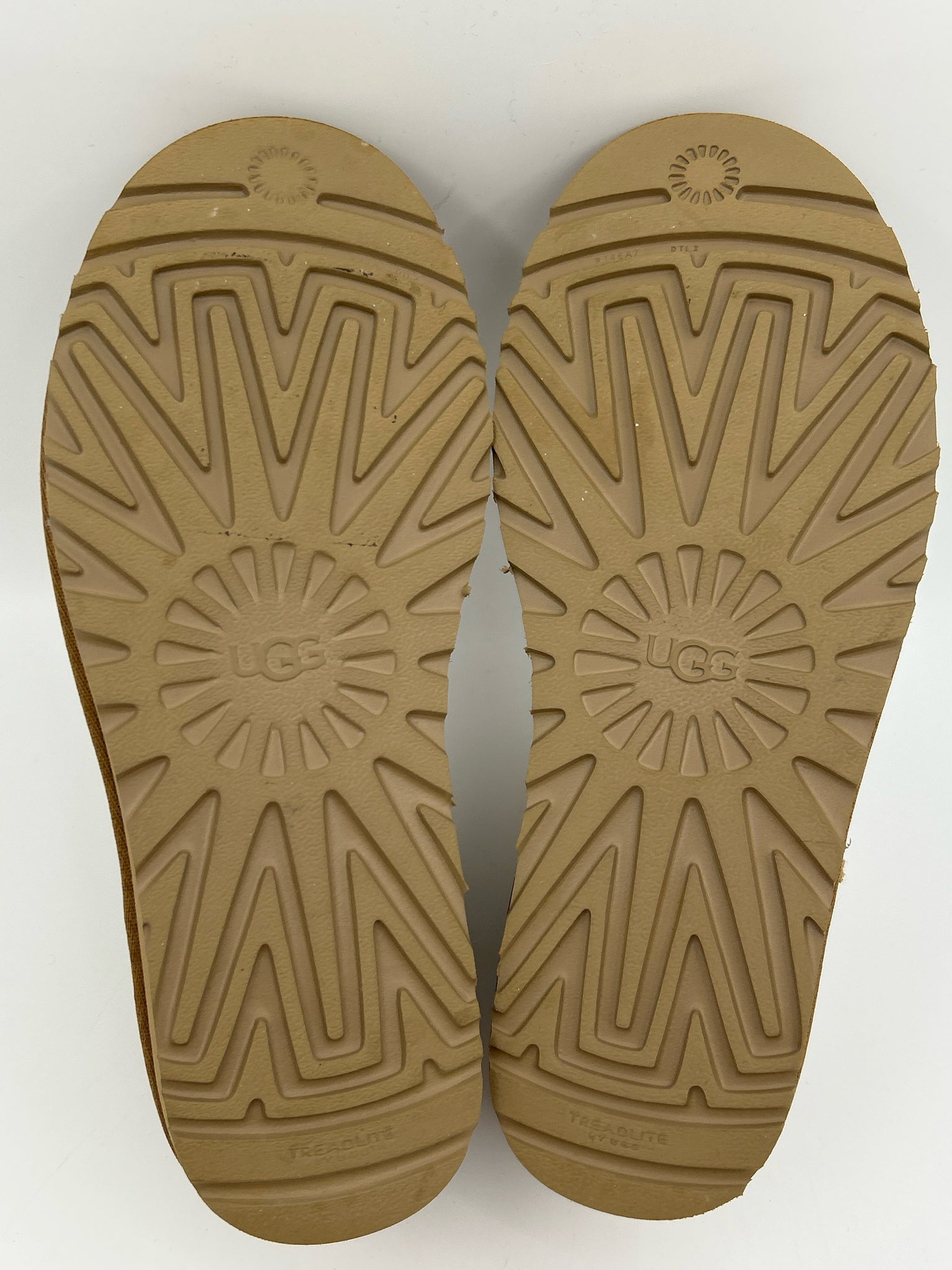 UGG Size 7 Brown Women Booties