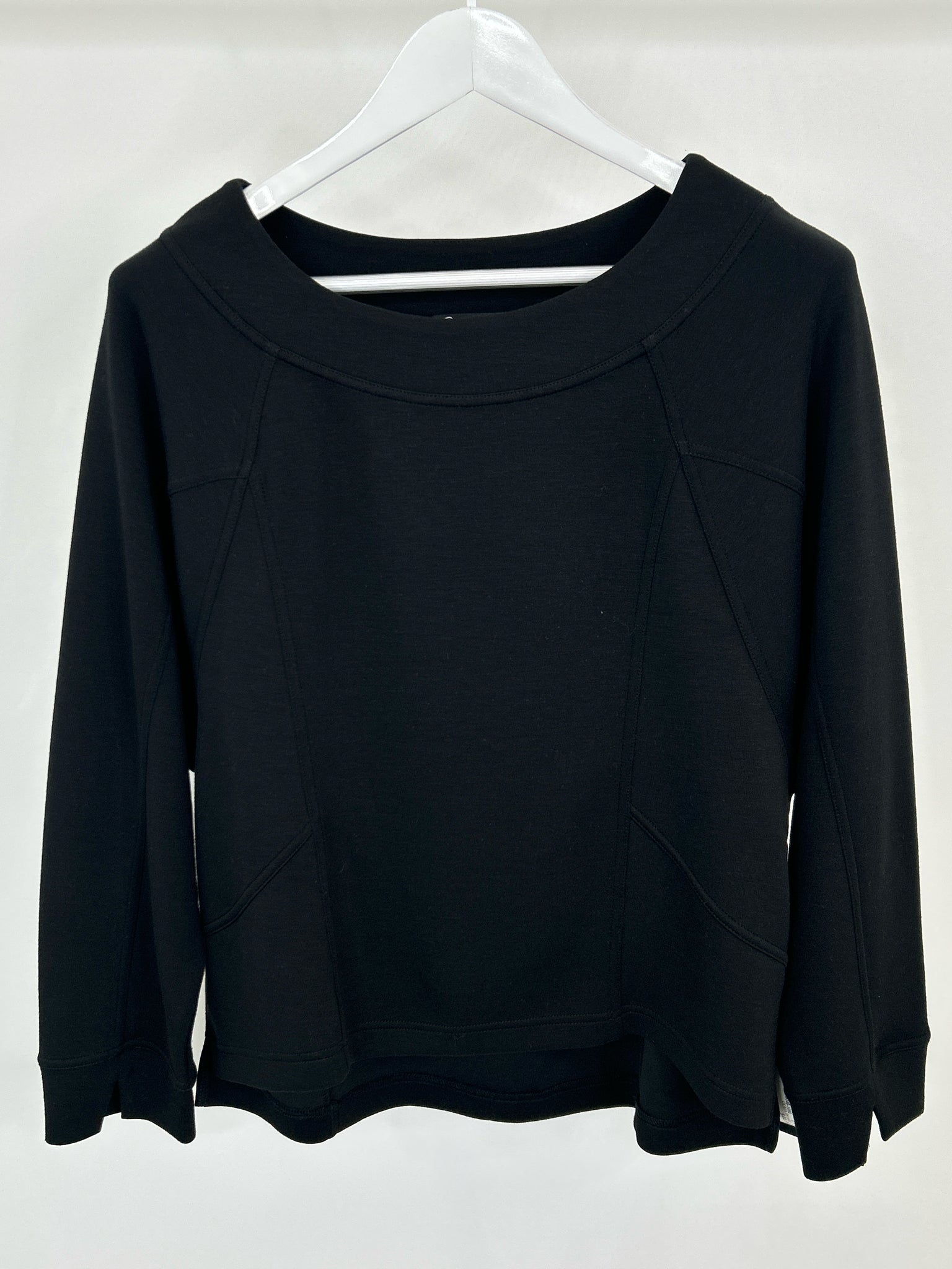 OLIVIA BY HABITAT CLOTHES Size S Black Women Pullover