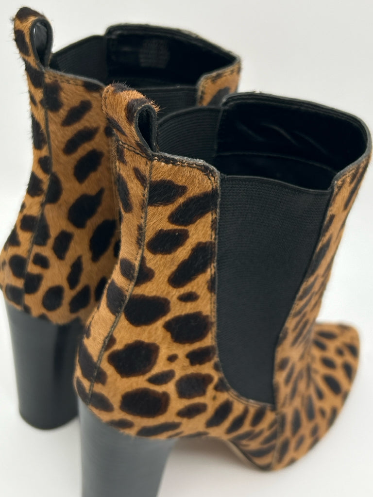 VINCE CAMUTO Women Size 10M Animal Print Booties NWOB