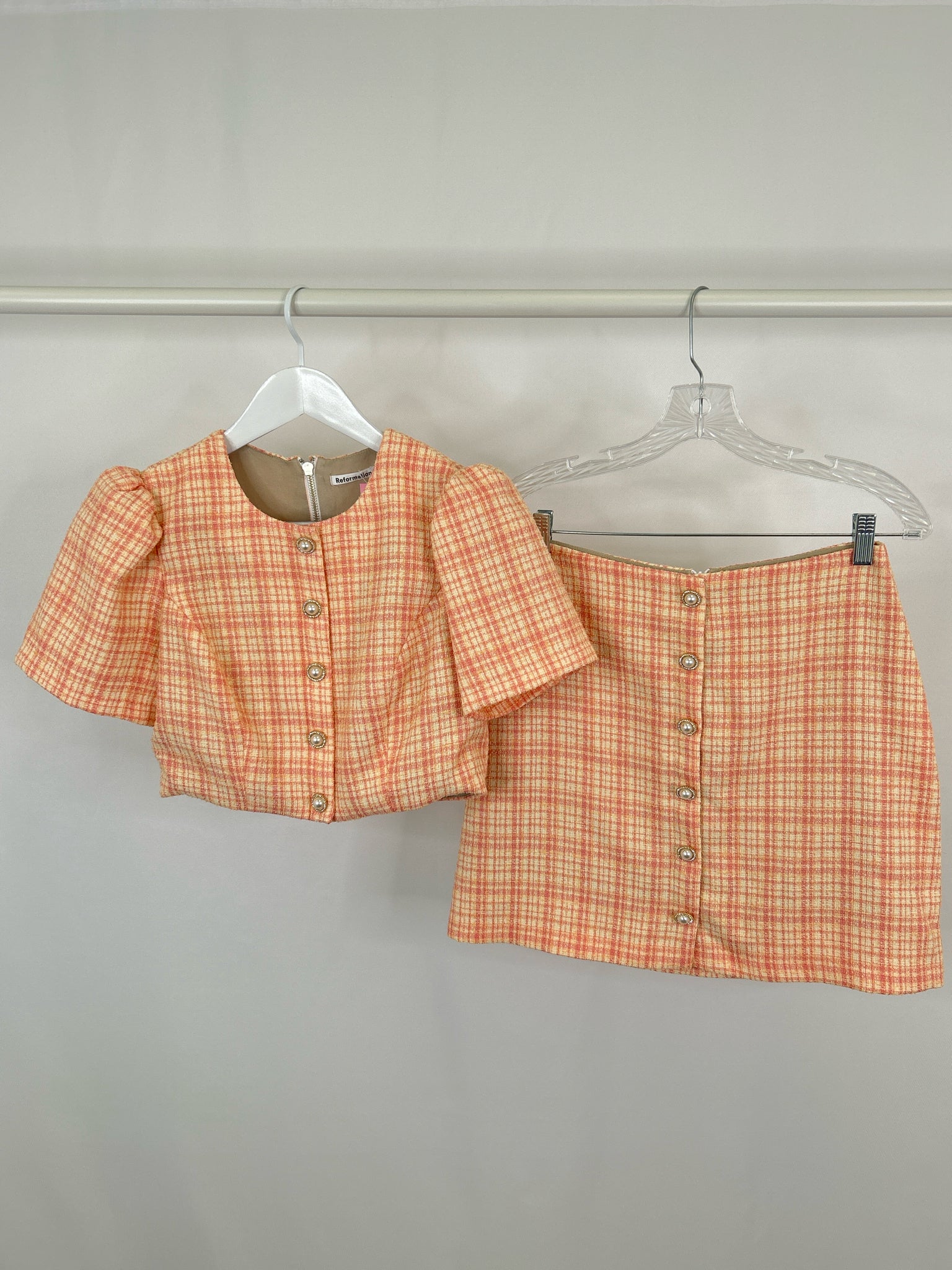 REFORMATION Size 4 Peach Print Women 2-Piece w/skirt