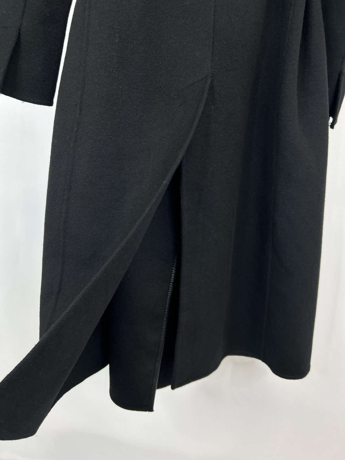 TAHARI Size L Black Women Coat
