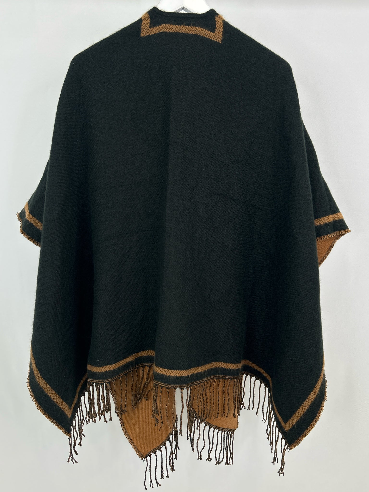 ANN TAYLOR Size OSFA Black and Brown Women Wrap NWT