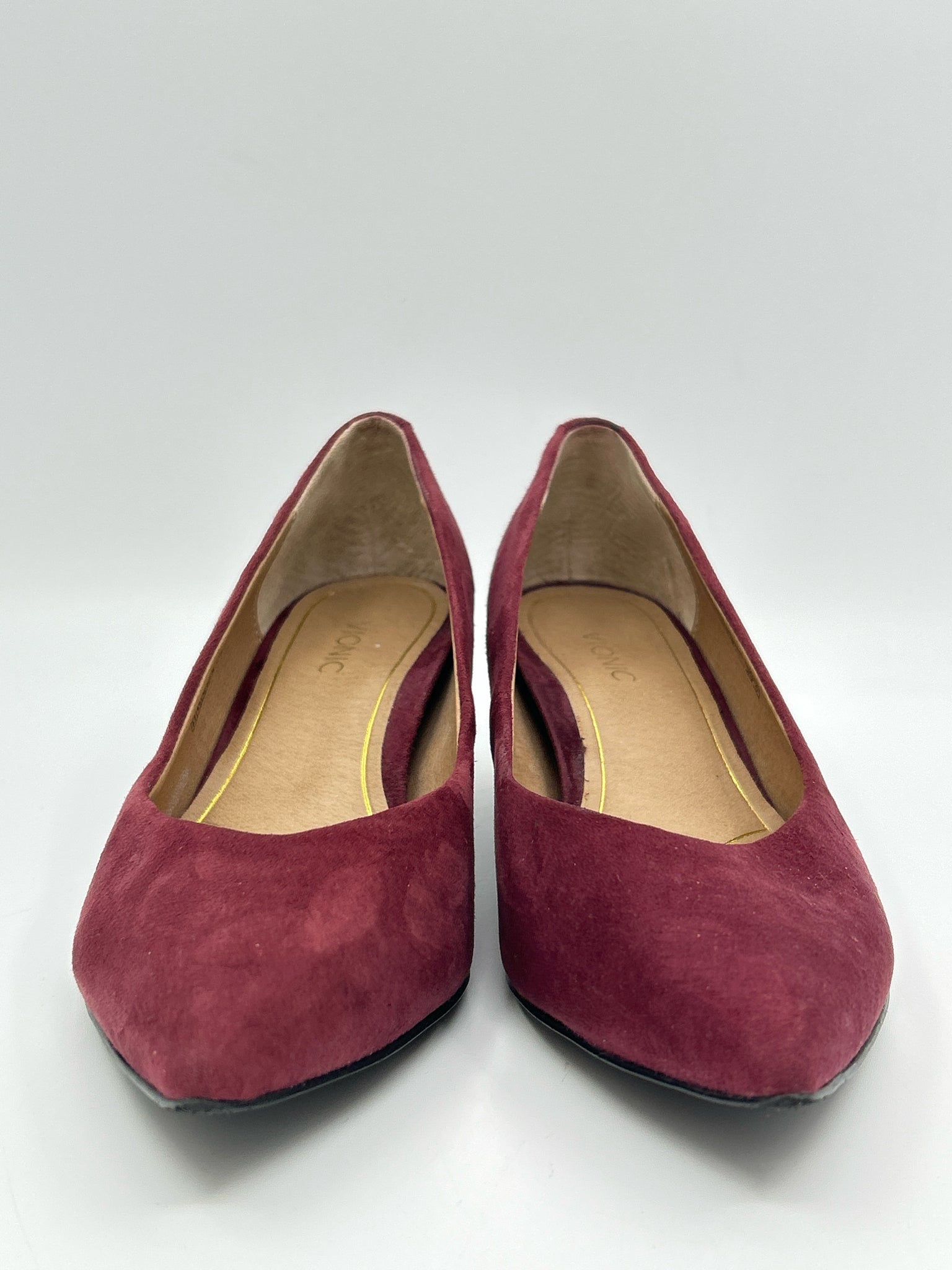 VIONIC Size 8.5 Burgundy Women Pumps