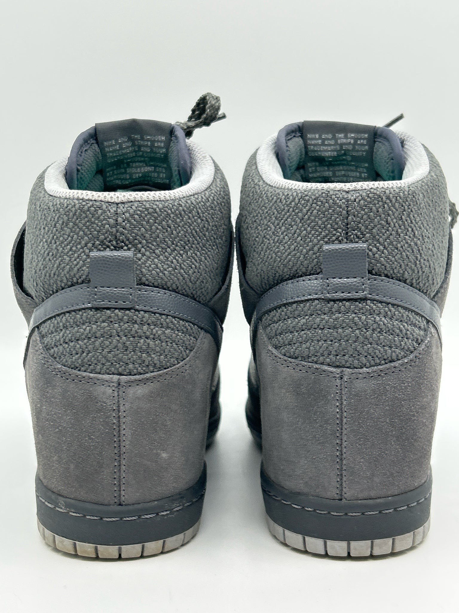 NIKE Size 10.5 Grey Women Sneakers