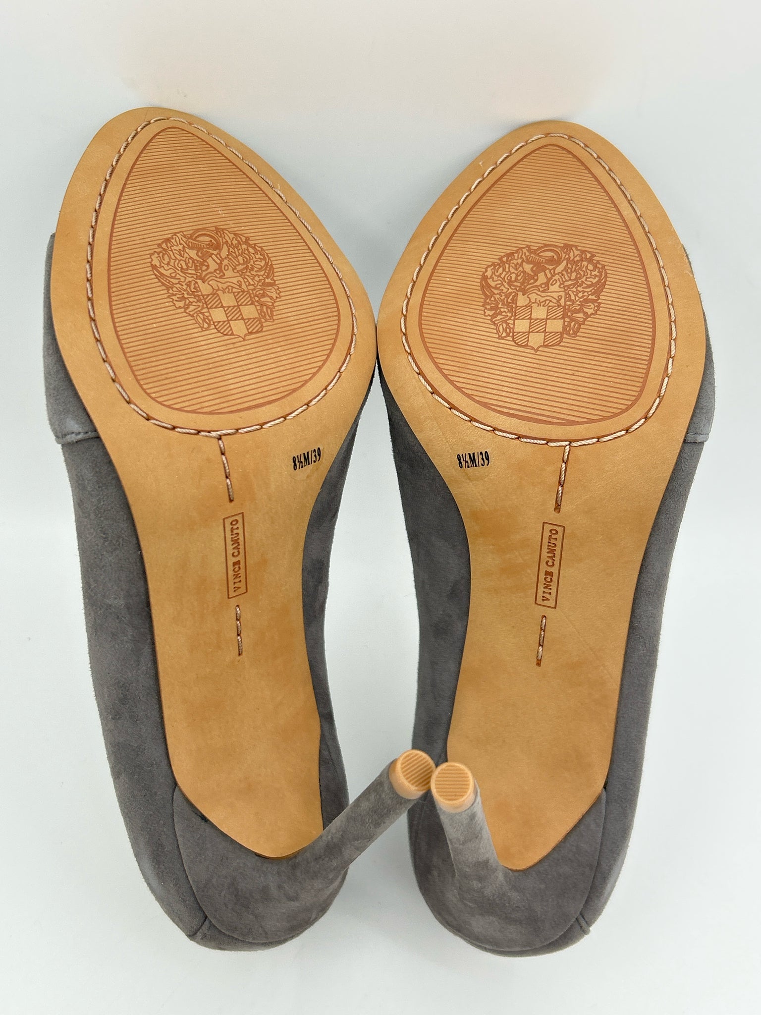 VINCE CAMUTO Size 8.5M Grey Women Pumps