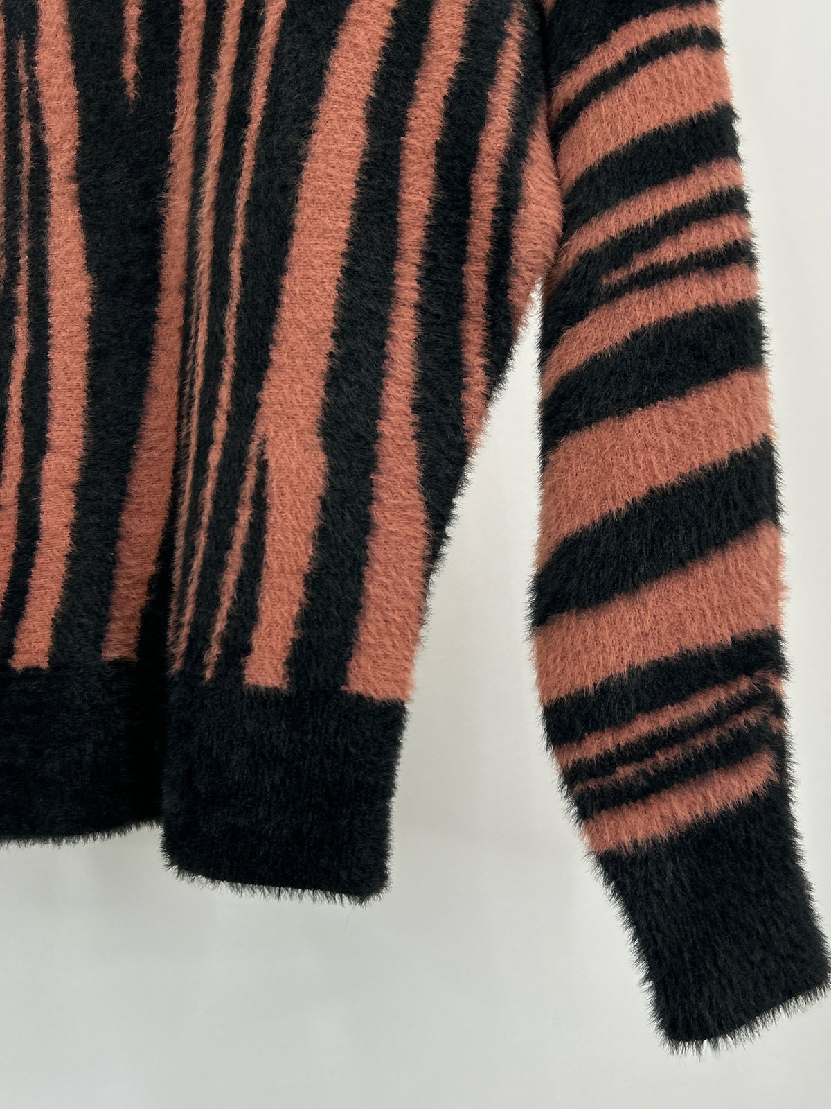 TAHARI Size S Brown and Black Women Sweater