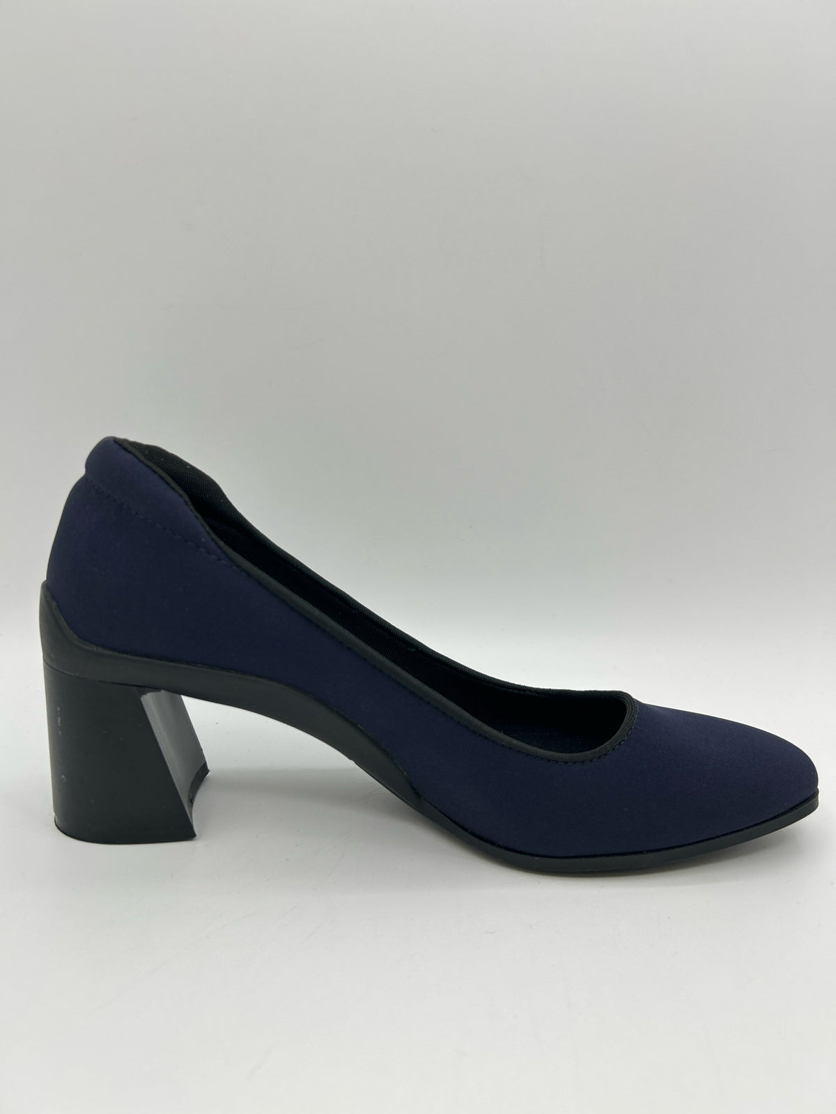 AEROSOLES Size 7.5M Navy Women Pumps