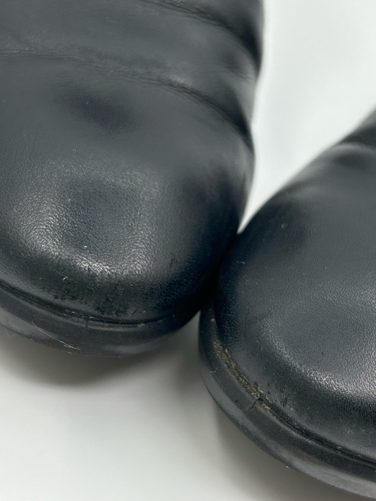 ECCO Size 9/9.5 Black Women Booties