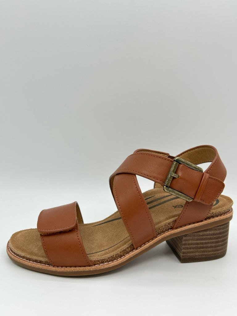 AETREX Size 6/6.5 COGNAC Women's Sandal