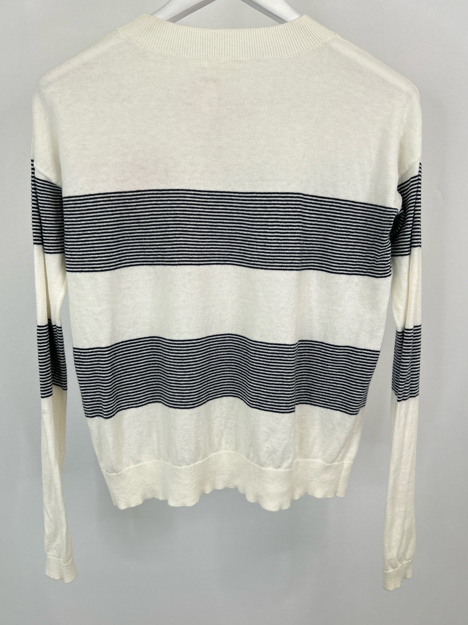 LISA TODD Size S White Striped Women Sweater
