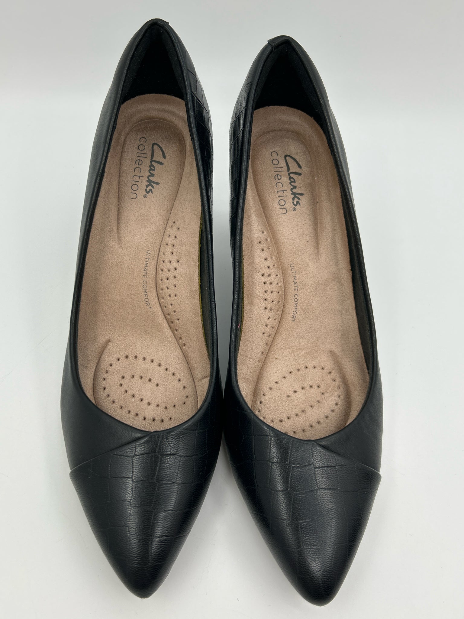 CLARKS Size 9 Black Women Pumps