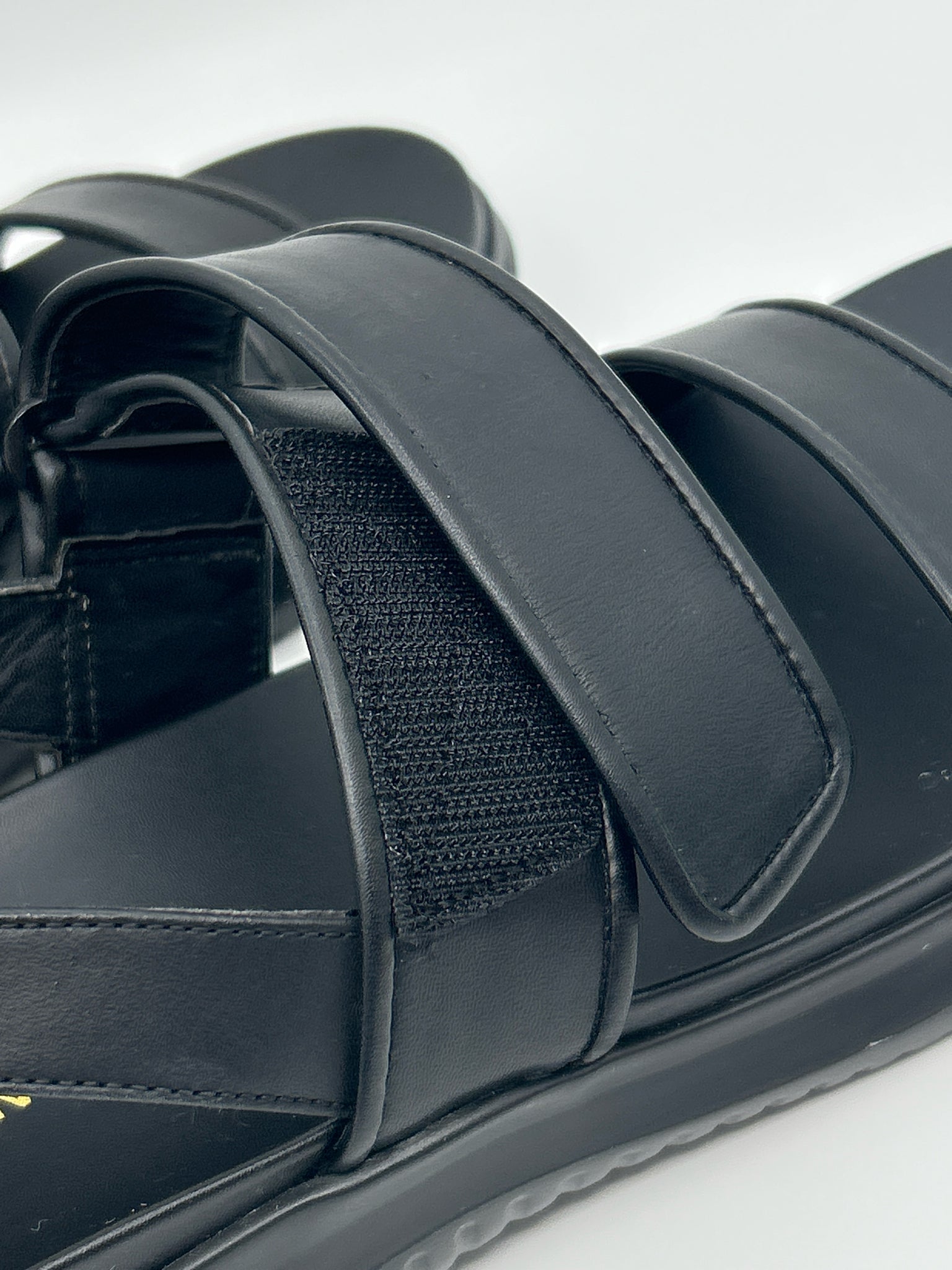 COLE HAAN Size 9B Black Women Sandal