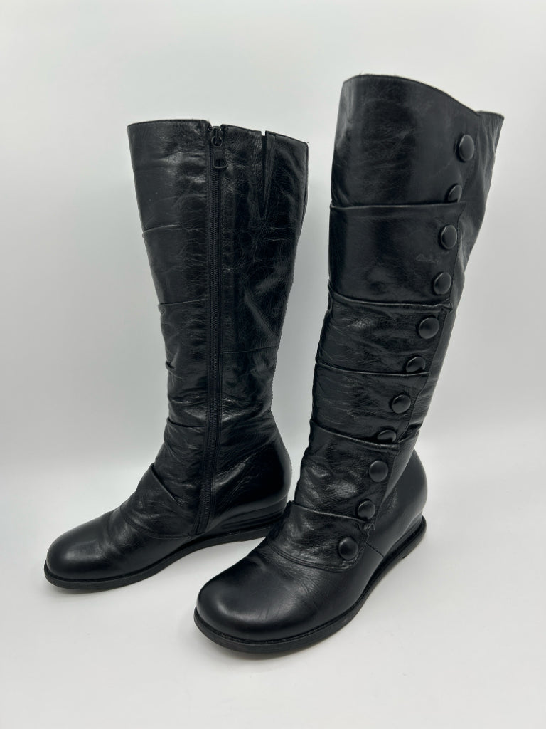 MIZ MOOZ Women Size 7 Black Boots