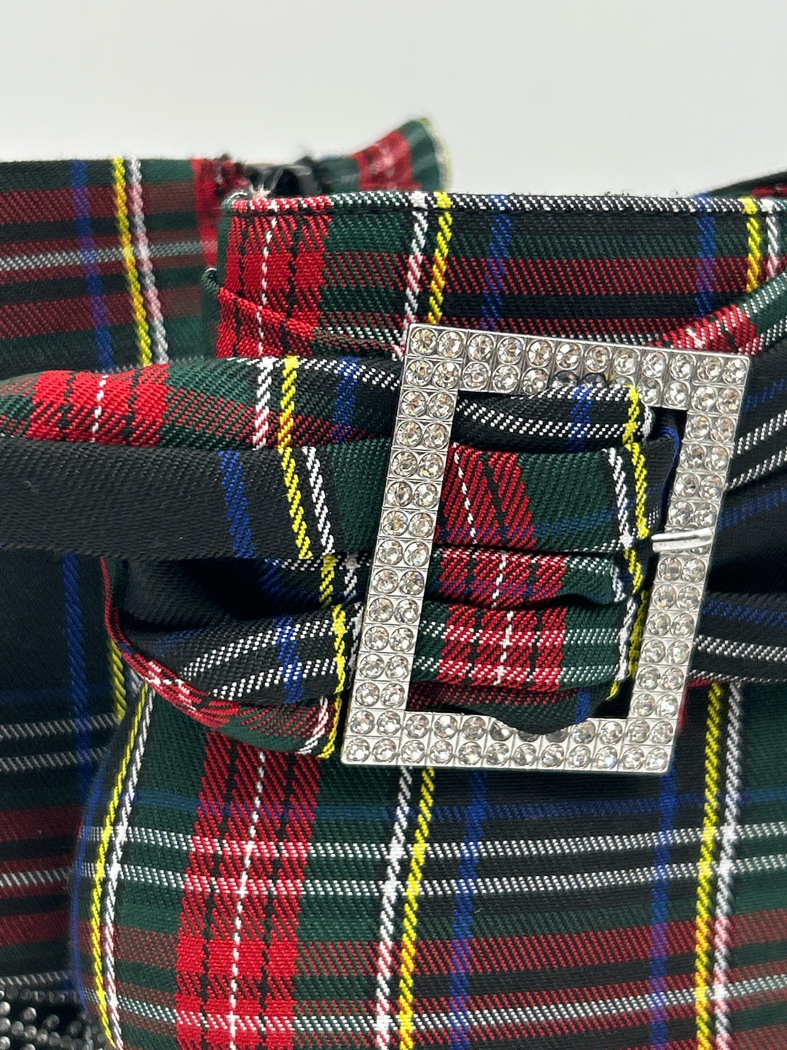 BETSEY JOHNSON Size 8M Navy plaid Women Booties