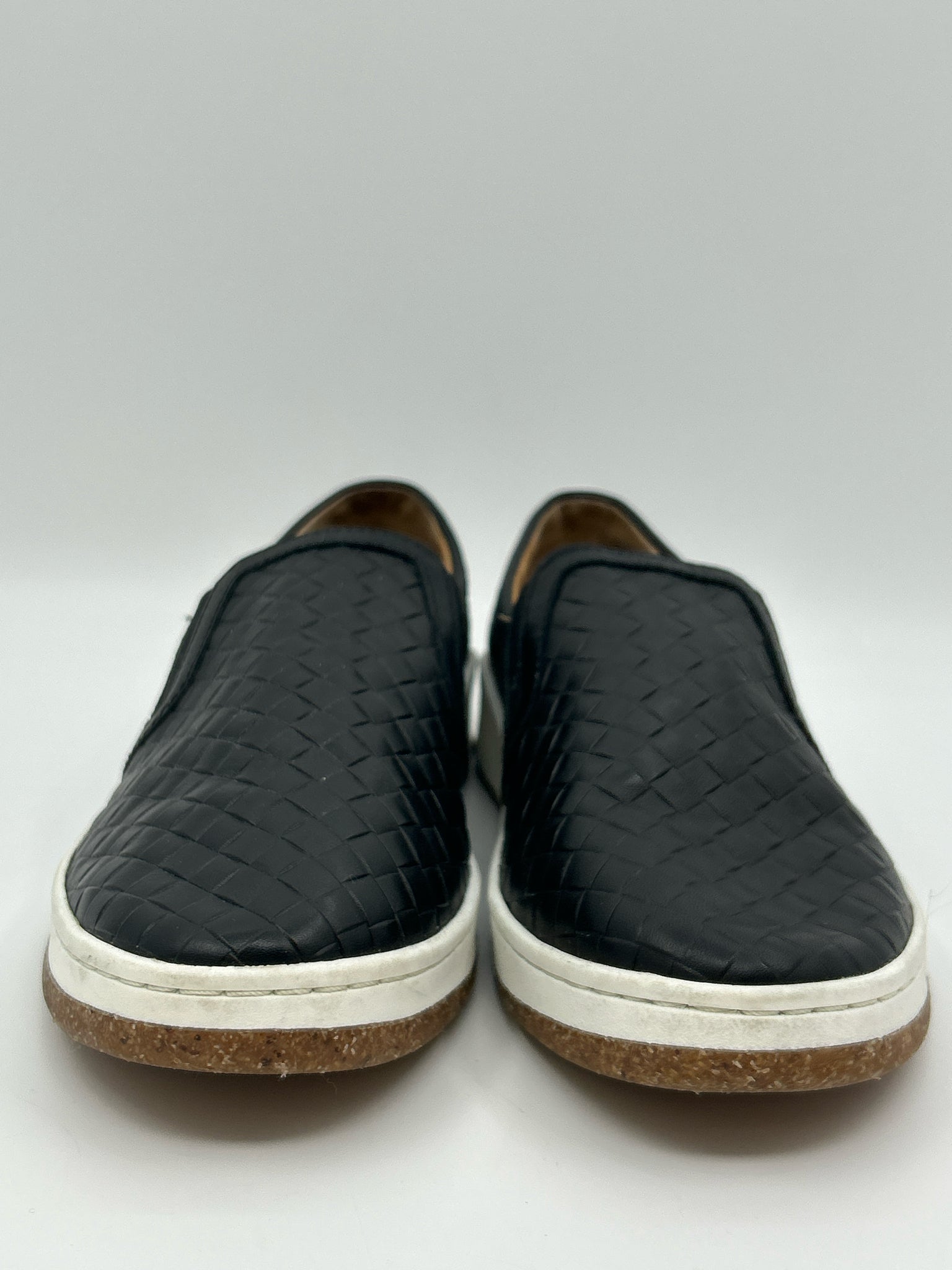 AETREX Size 8.5 Black Women Sneakers