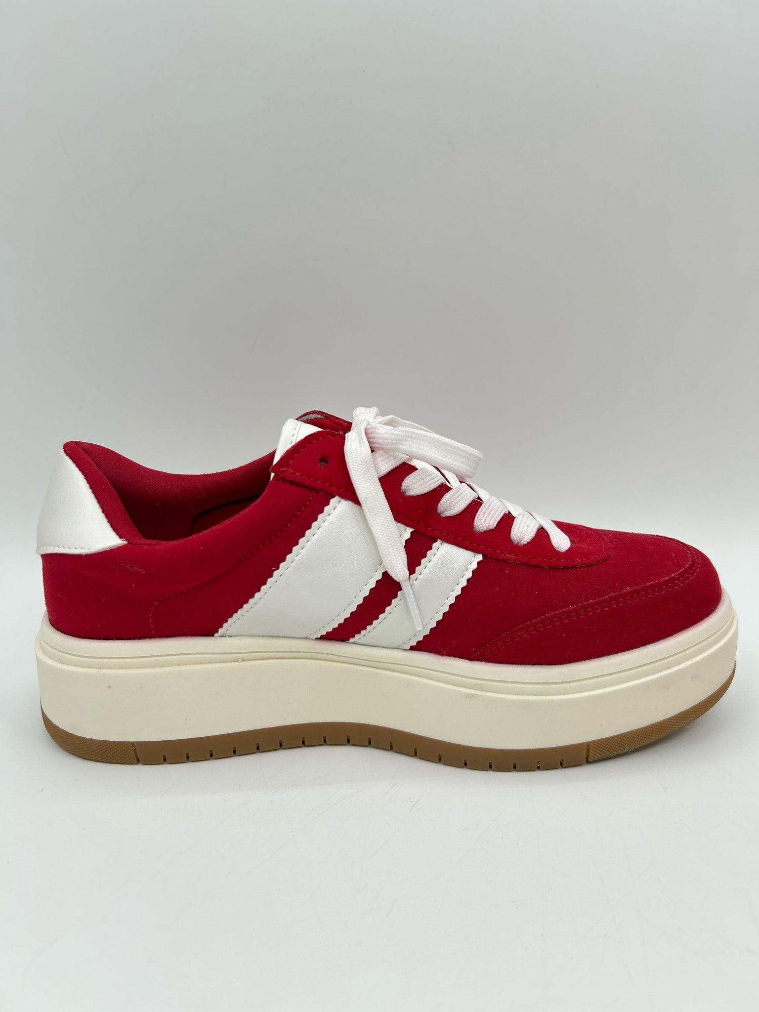 MADDEN GIRL Size 8M red and white Women Sneakers
