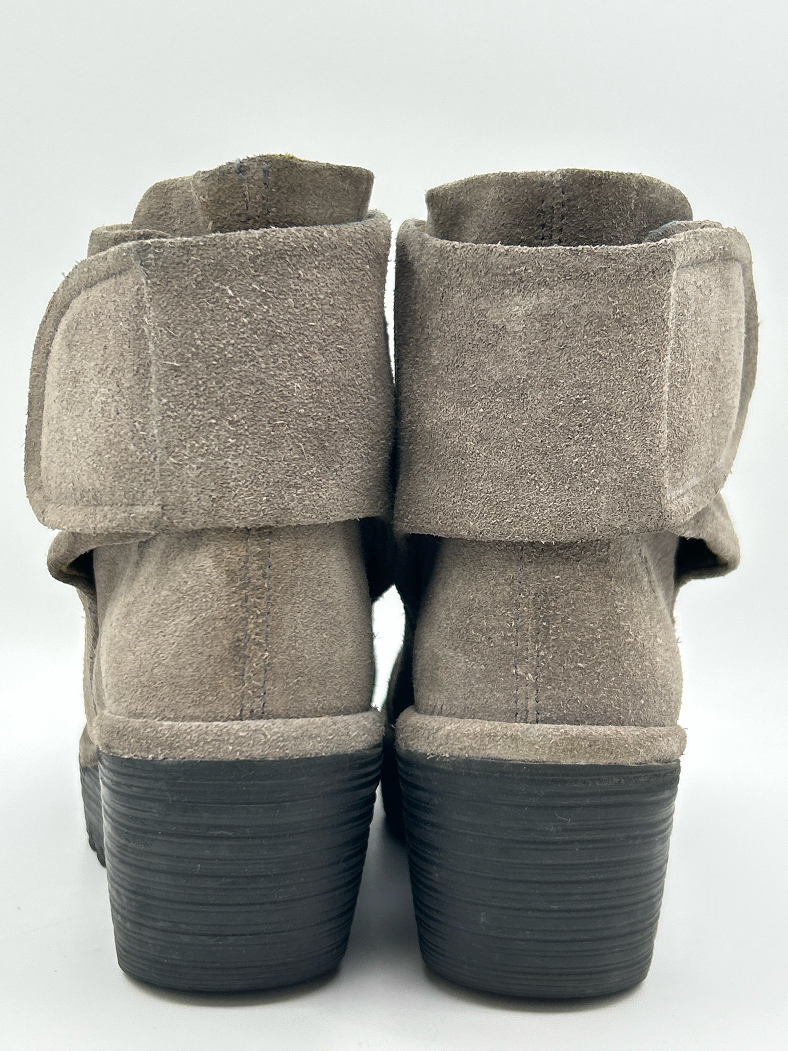 FLY LONDON Size 38 GRAY AND BLACK Women Booties
