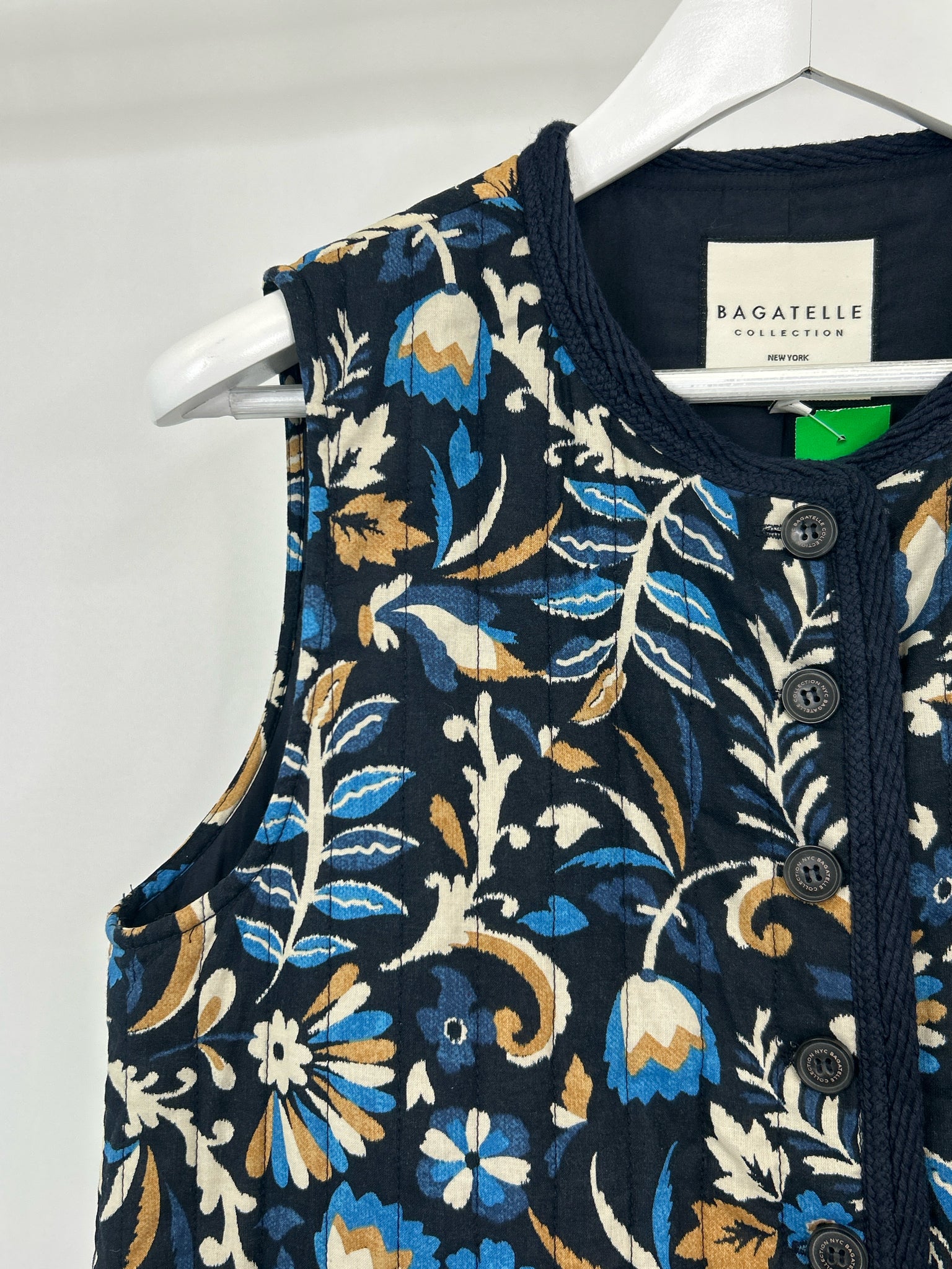 BAGATELLE COLLECTION Size M Navy Print Women Vest