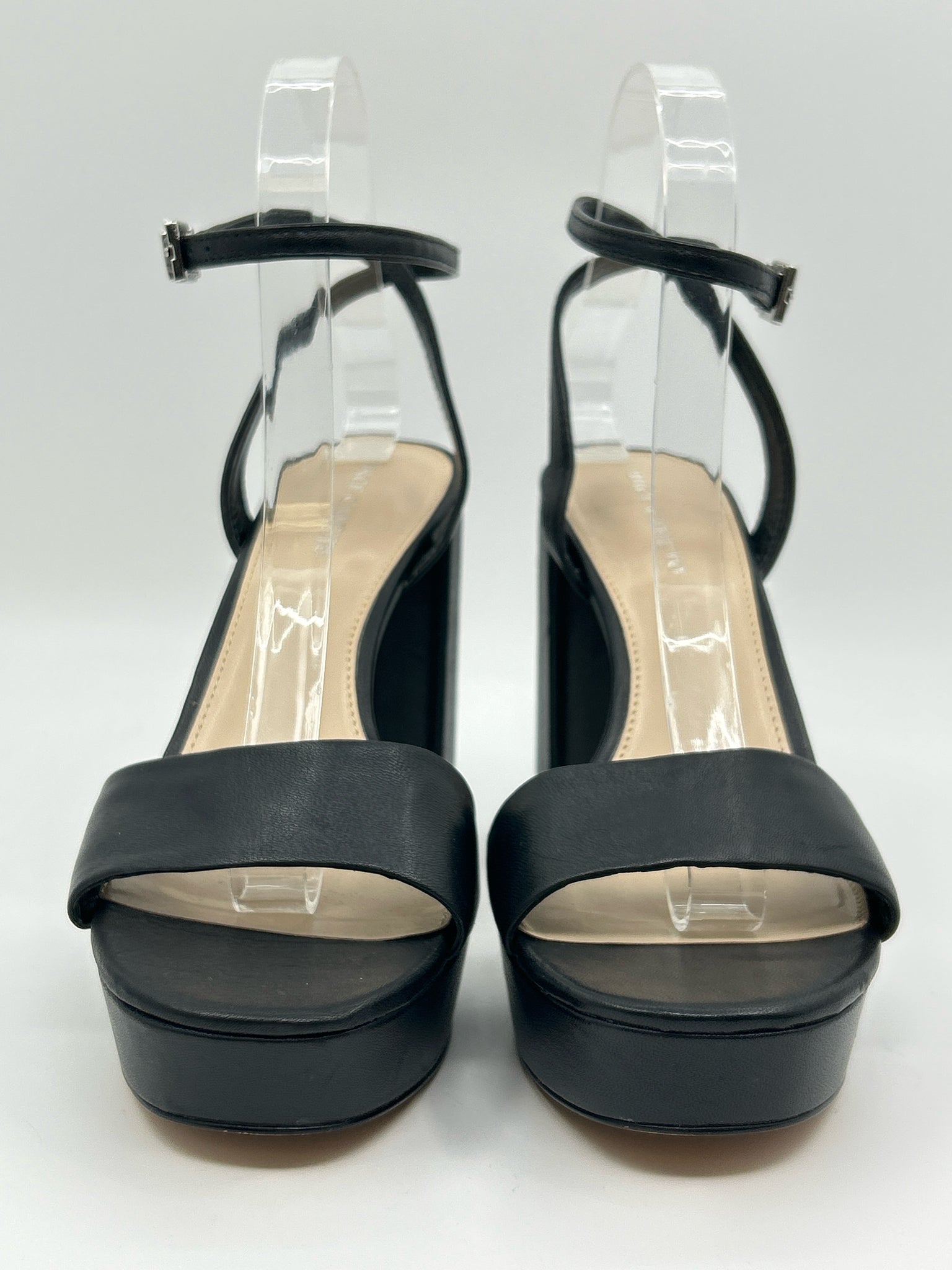 VINCE CAMUTO Size 7.5M Black Women Sandal