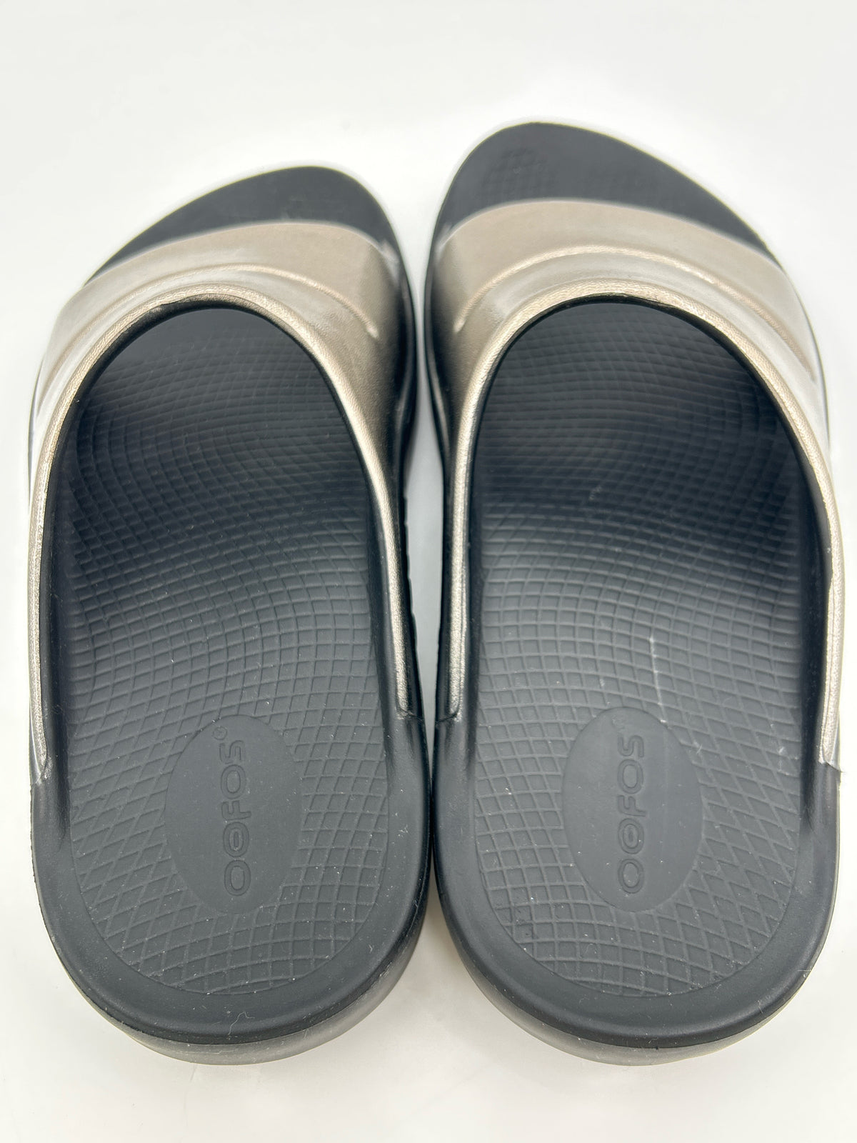 OOFOS Size 10 BRONZE Women Sandal