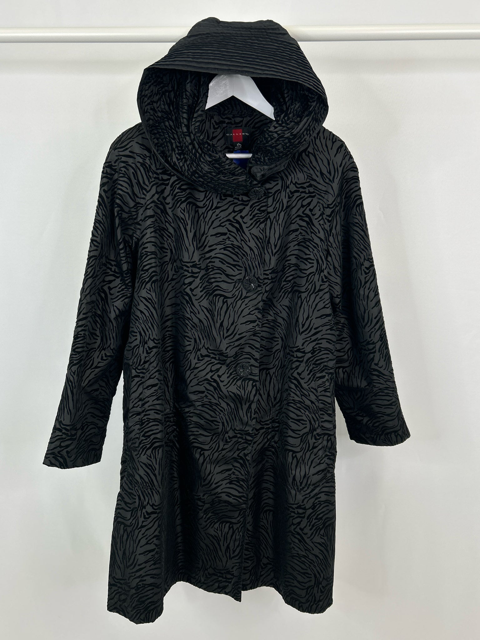 GALLERY Size M Black Women Coat