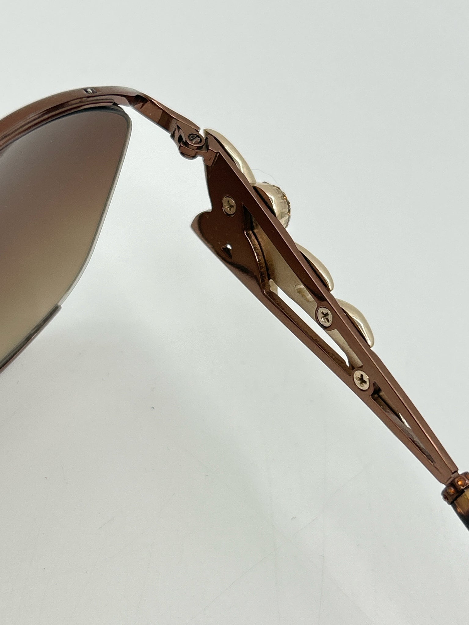 JUDITH LEIBER Brown Sunglasses