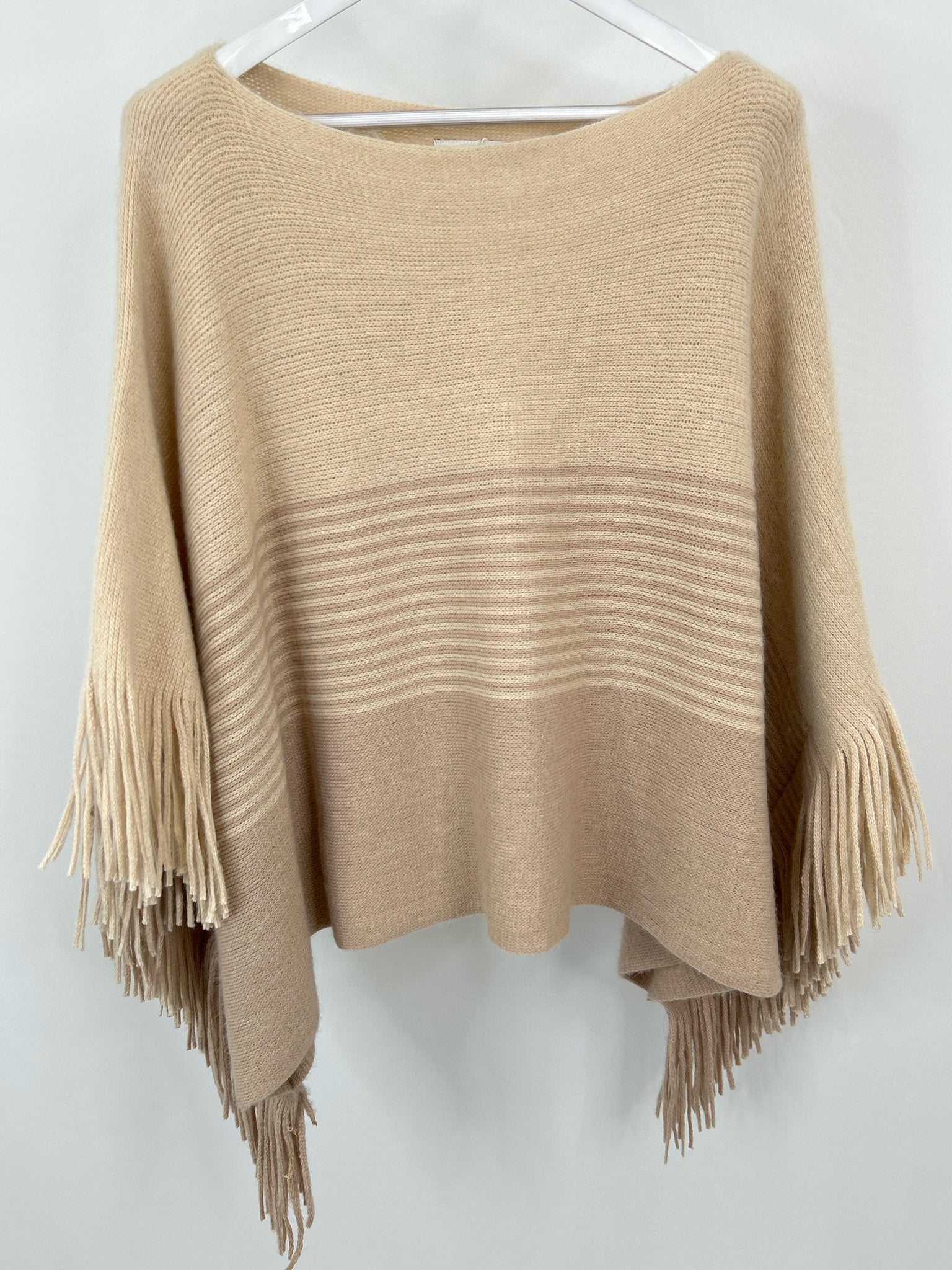 GENTLE FAWN NWT Size One Size Neutral Women Poncho