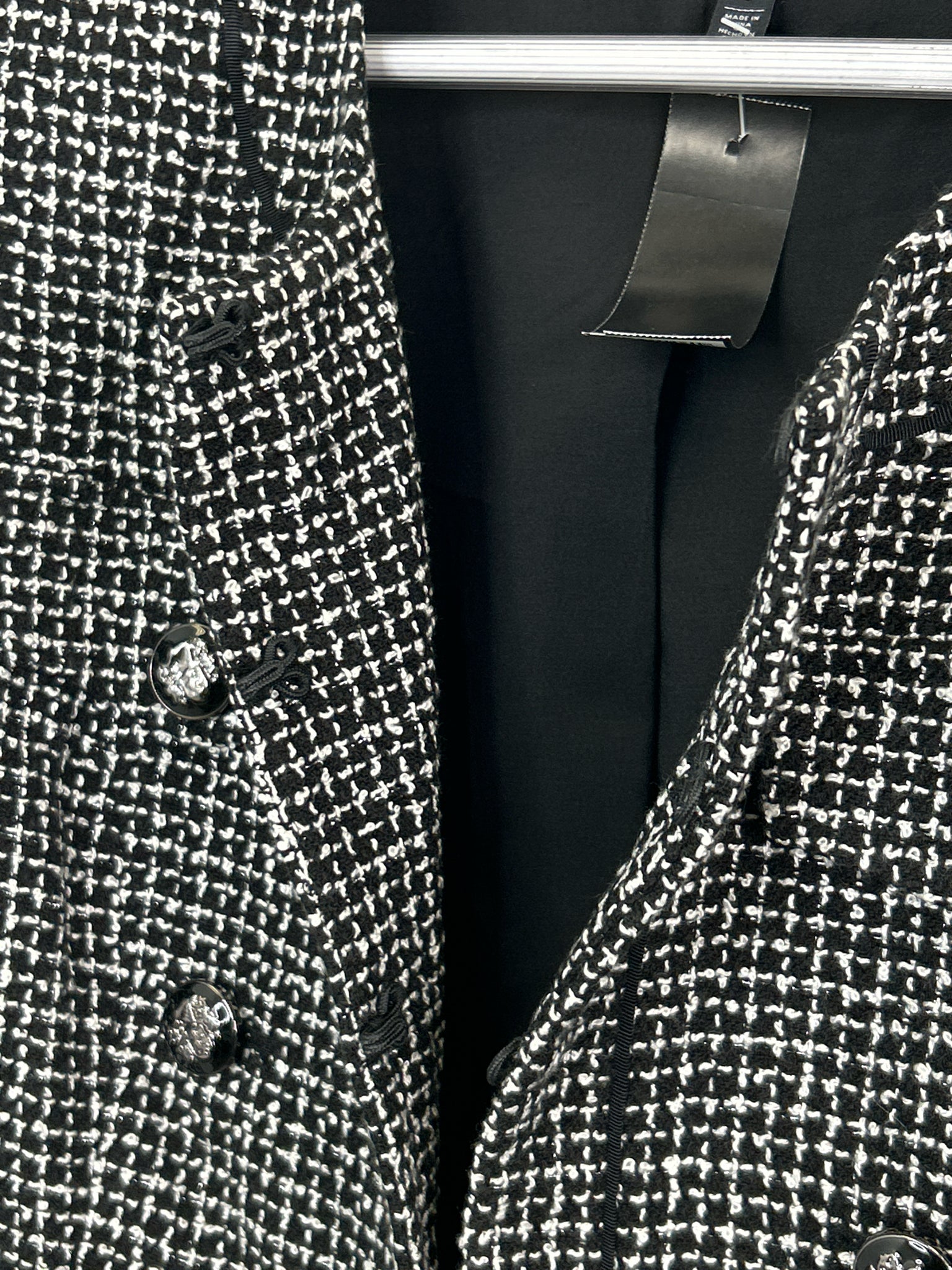 White House Black Market Size 6 Black & White Women Jacket