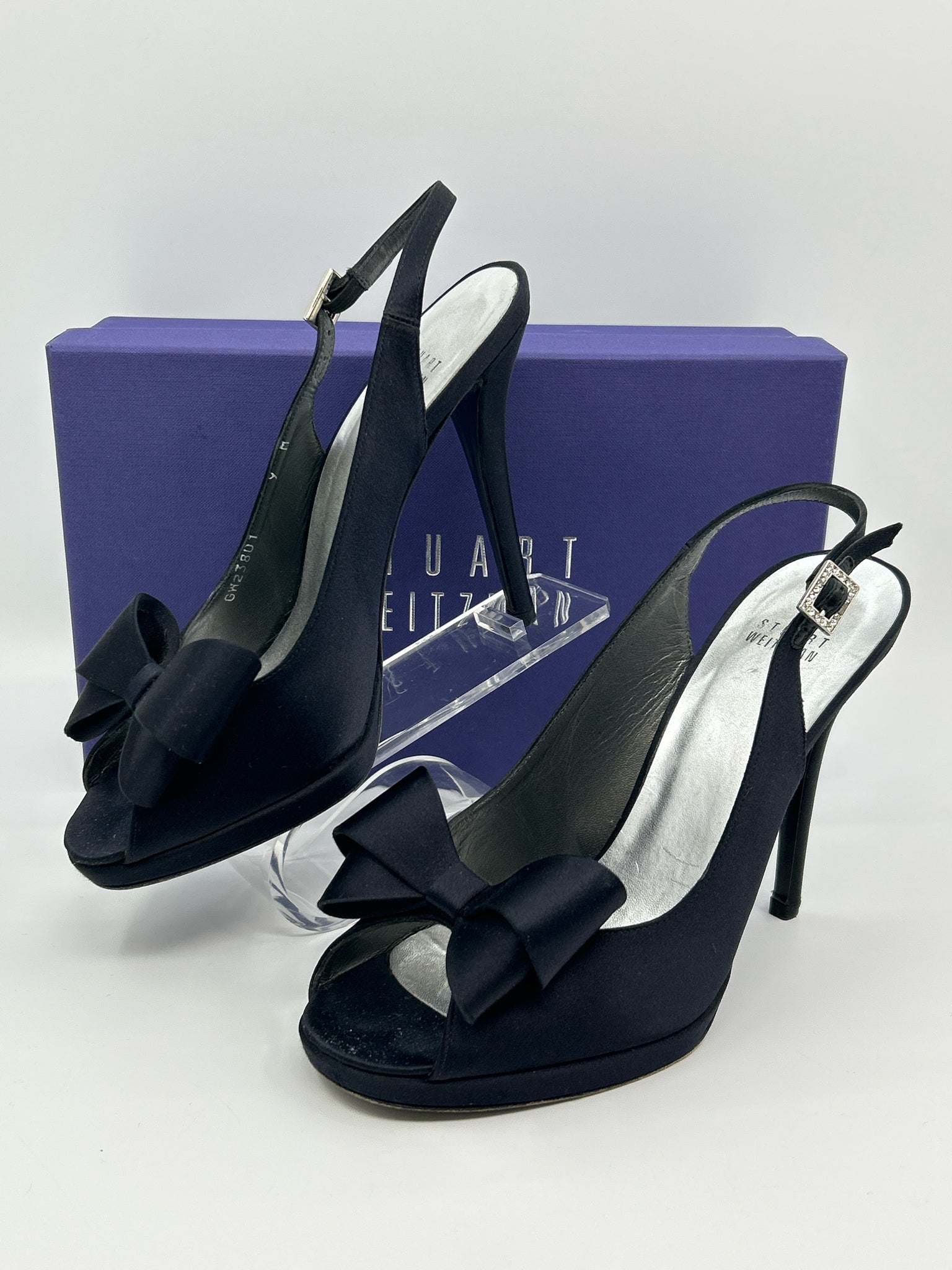 STUART WEITZMAN Size 9M Black Women Pumps