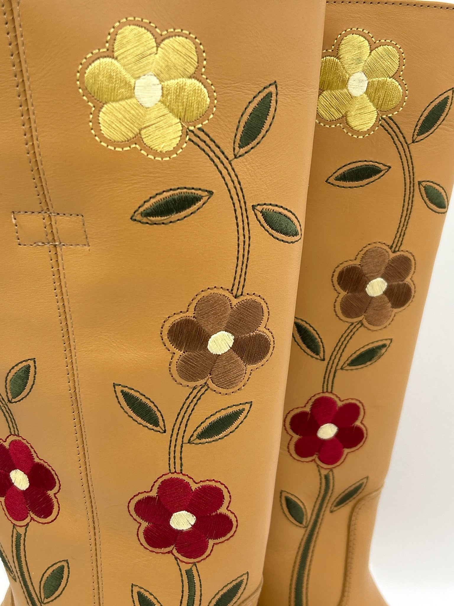 DINGO Size 8.5M Tan Women Boots