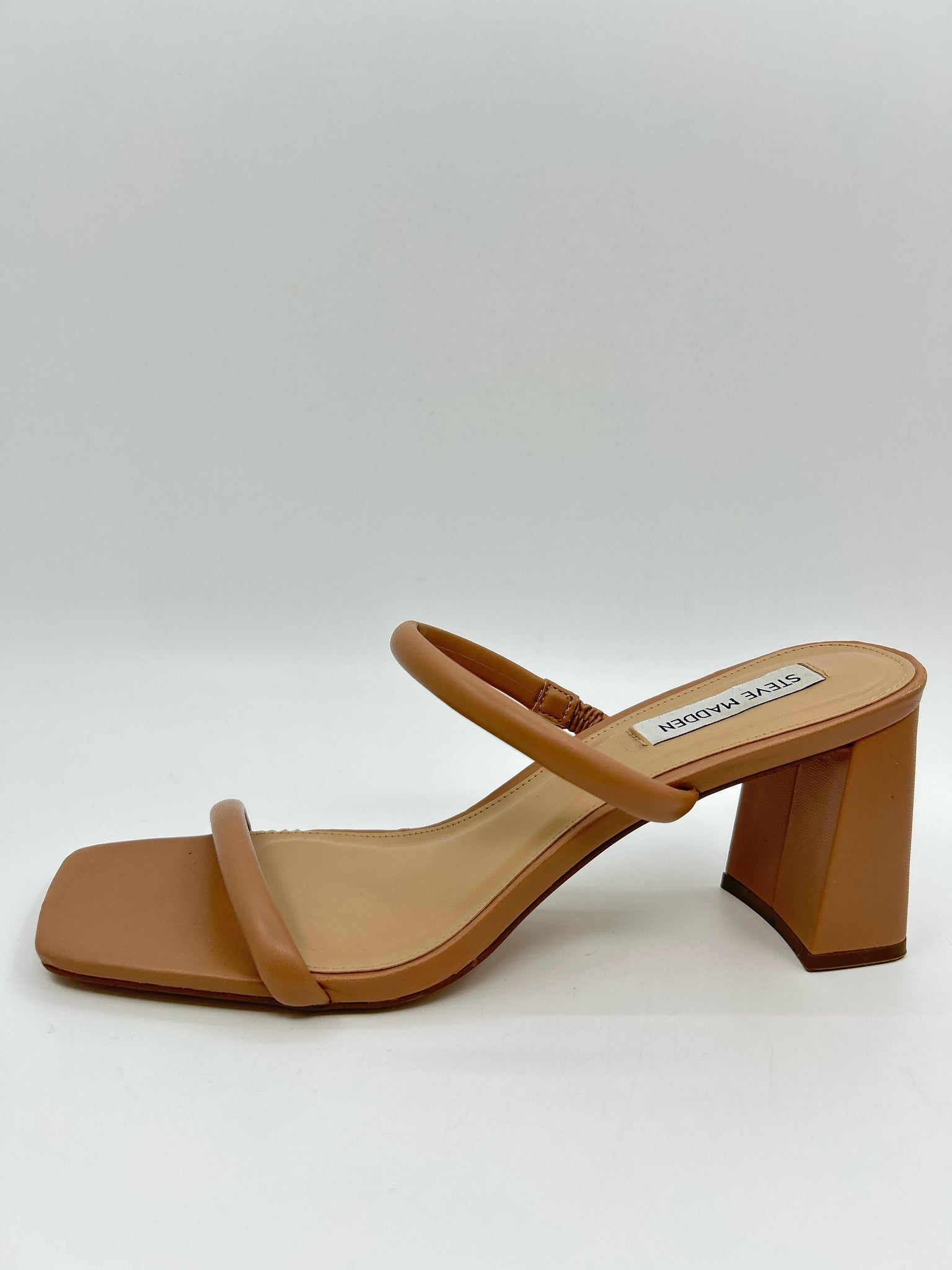 STEVE MADDEN Size 9 Beige Women Pumps