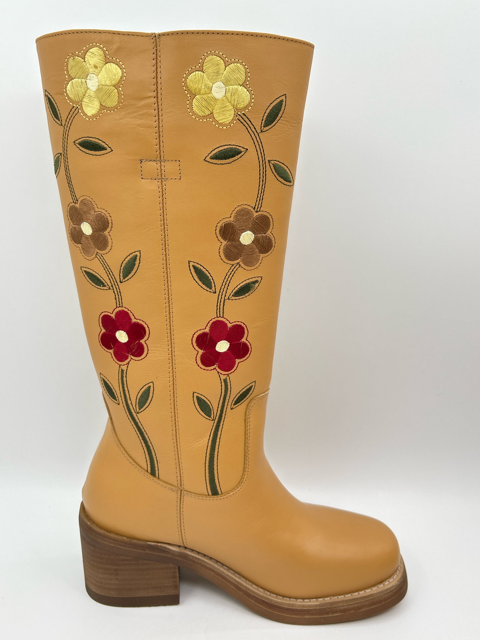 DINGO Size 8.5M Tan Women Boots