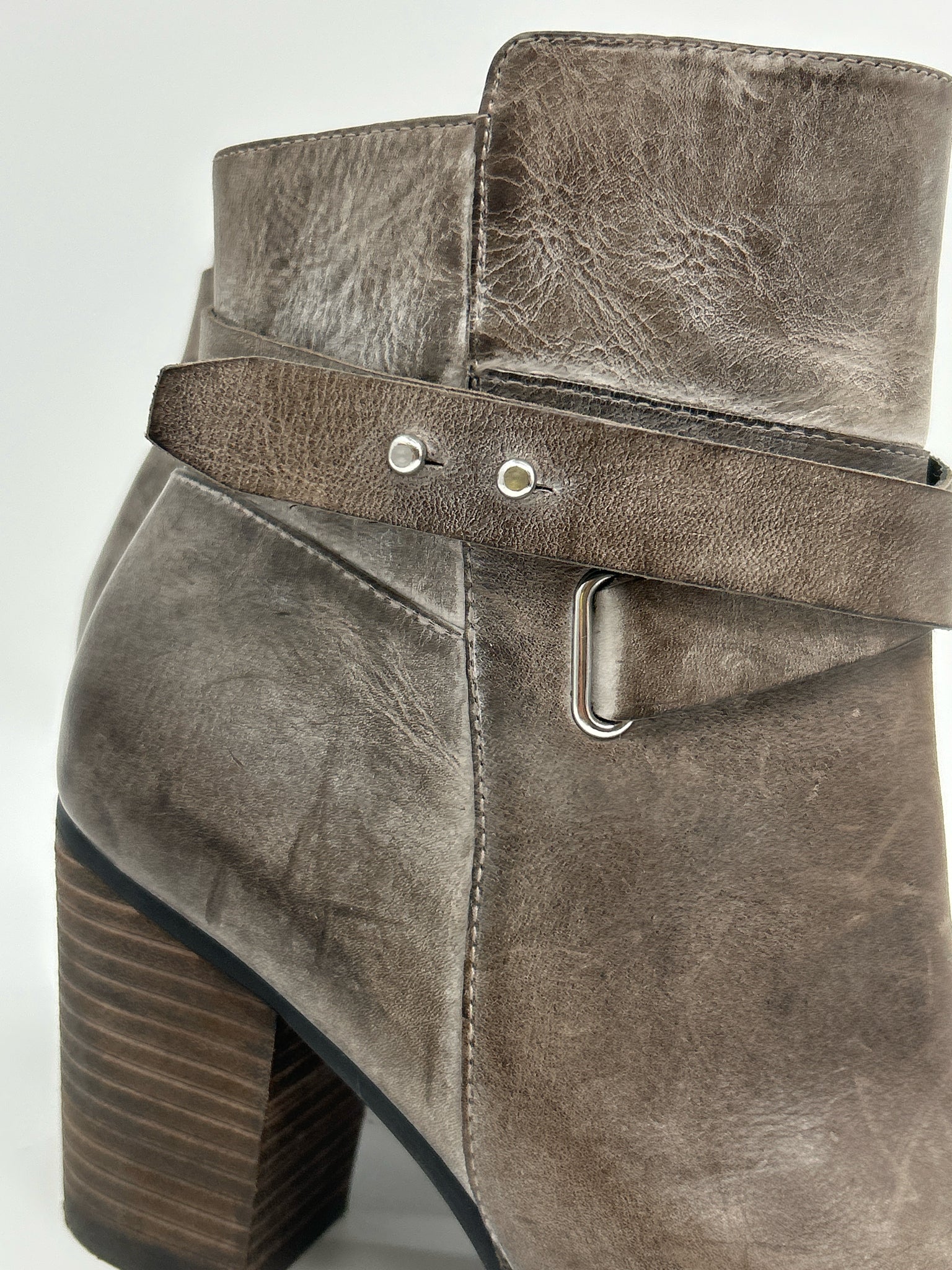 ARTURO CHIANG Size 8.5M Grey Women Booties