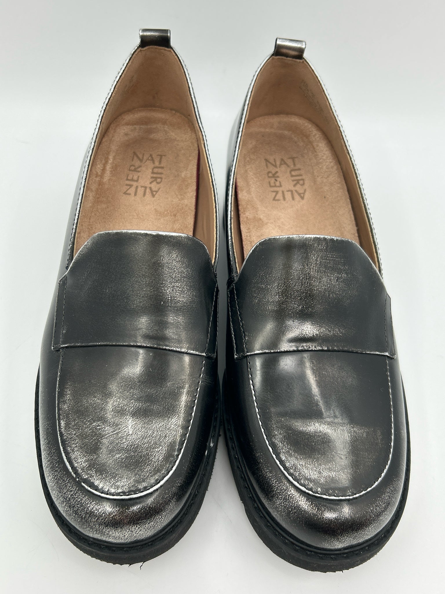 NATURALIZER Size 7.5WW Black Women Loafer