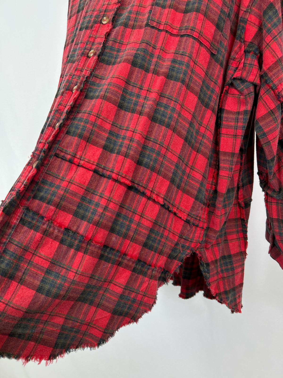 EASEL Size L Red Plaid Women Tunic