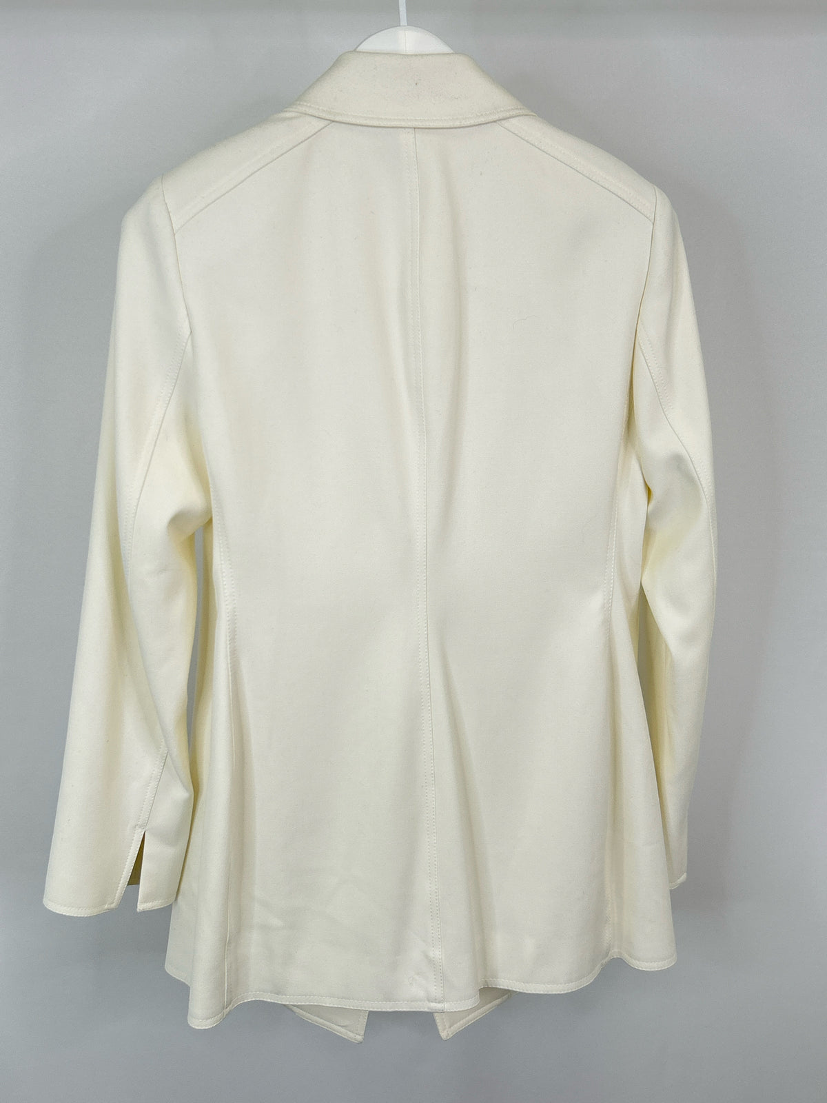 ETCETERA White Magnet