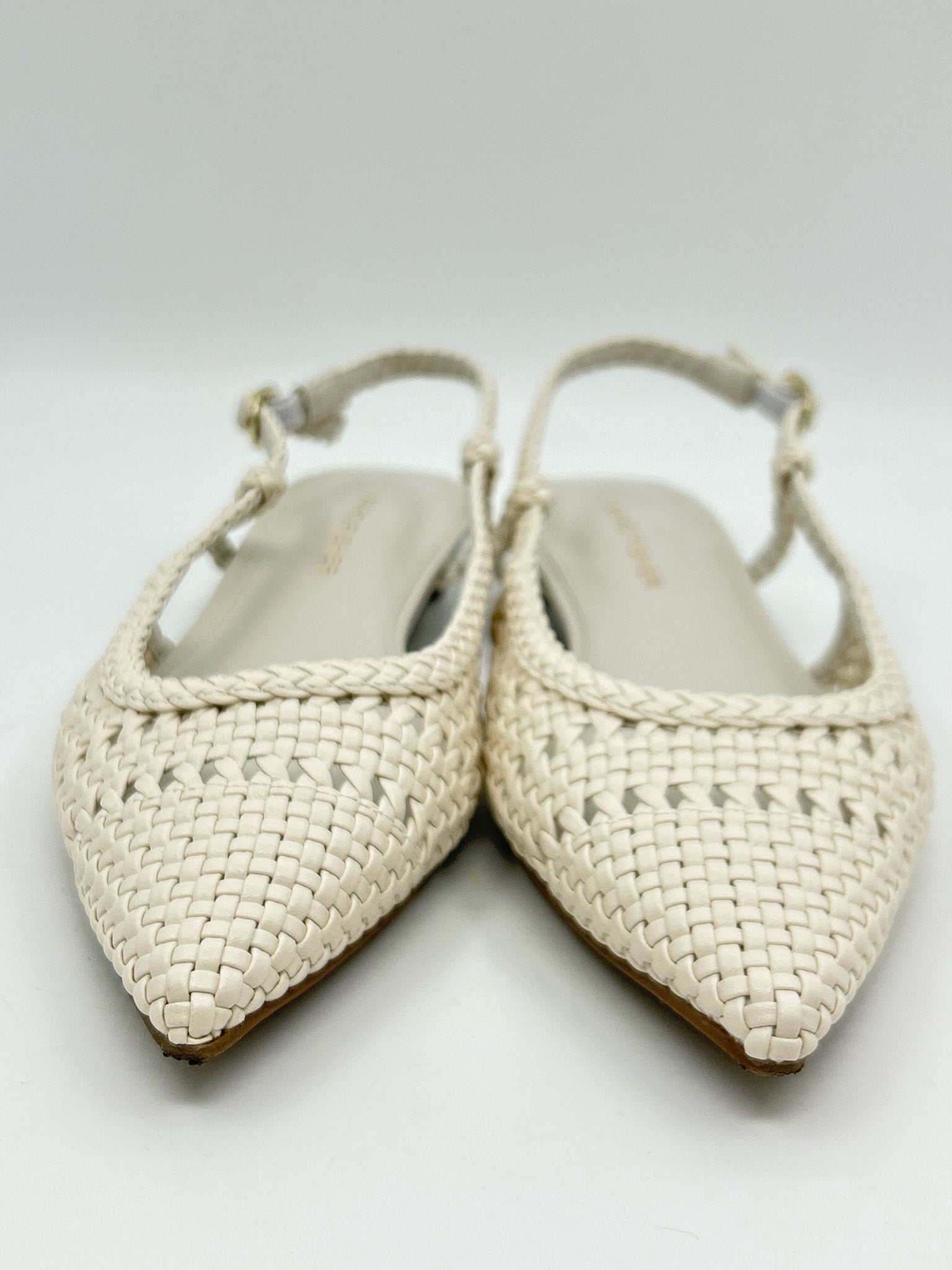 MARC FISHER Size 7M Ivory Women Flats