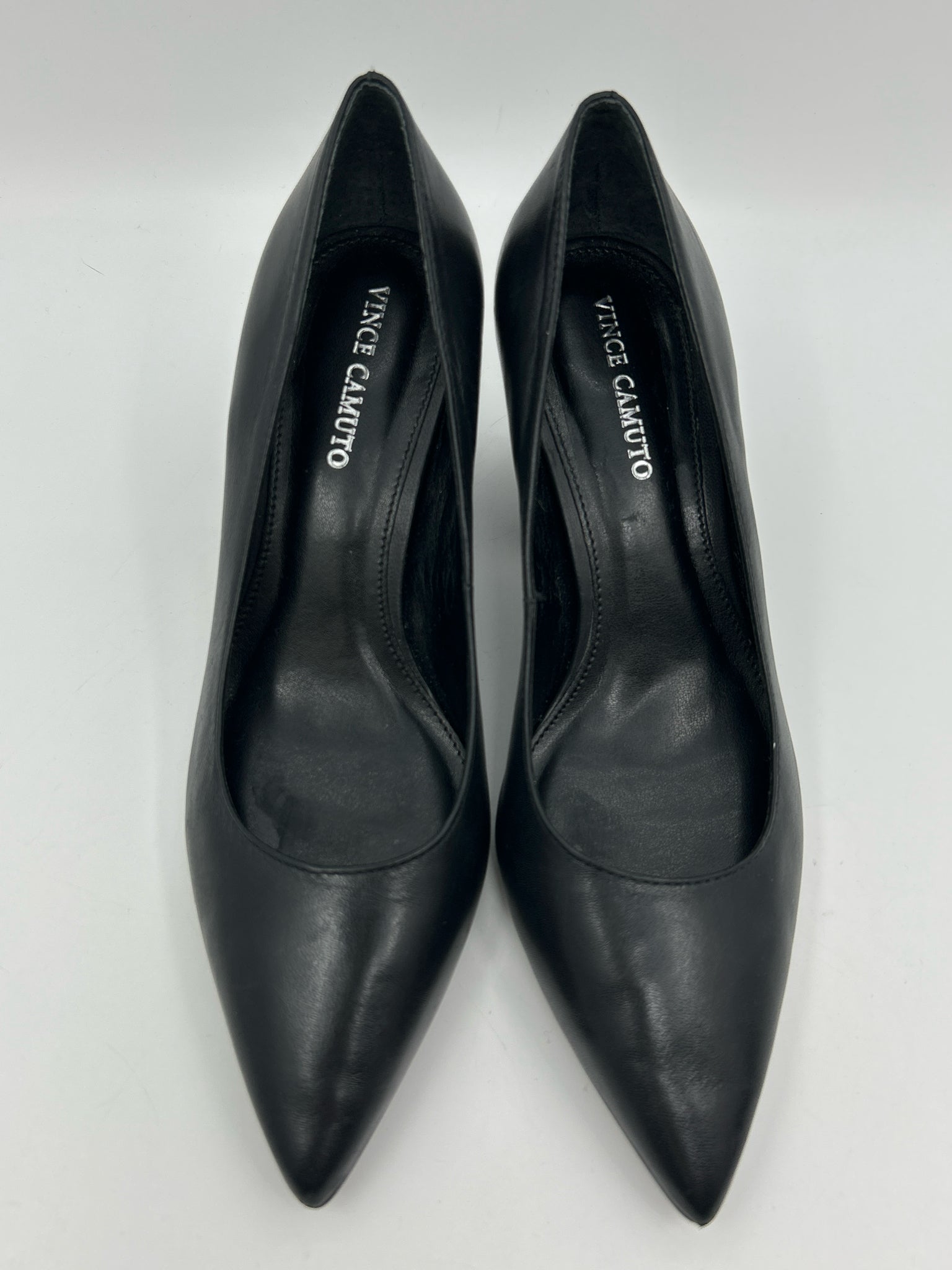 VINCE CAMUTO Size 6M Black Women Pumps