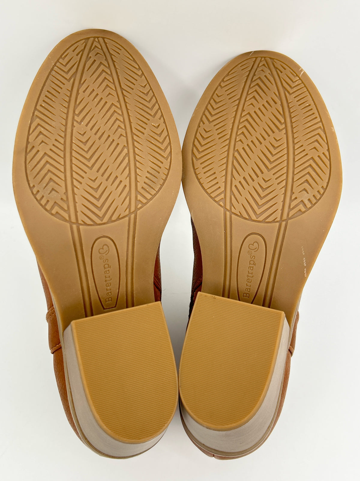 BARETRAPS NIB Size 8M Tan Women Booties
