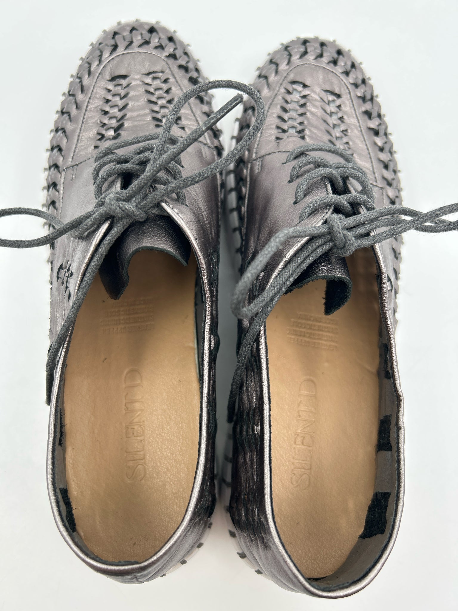 Silent D Size 7/7.5 Pewter Women Sneakers