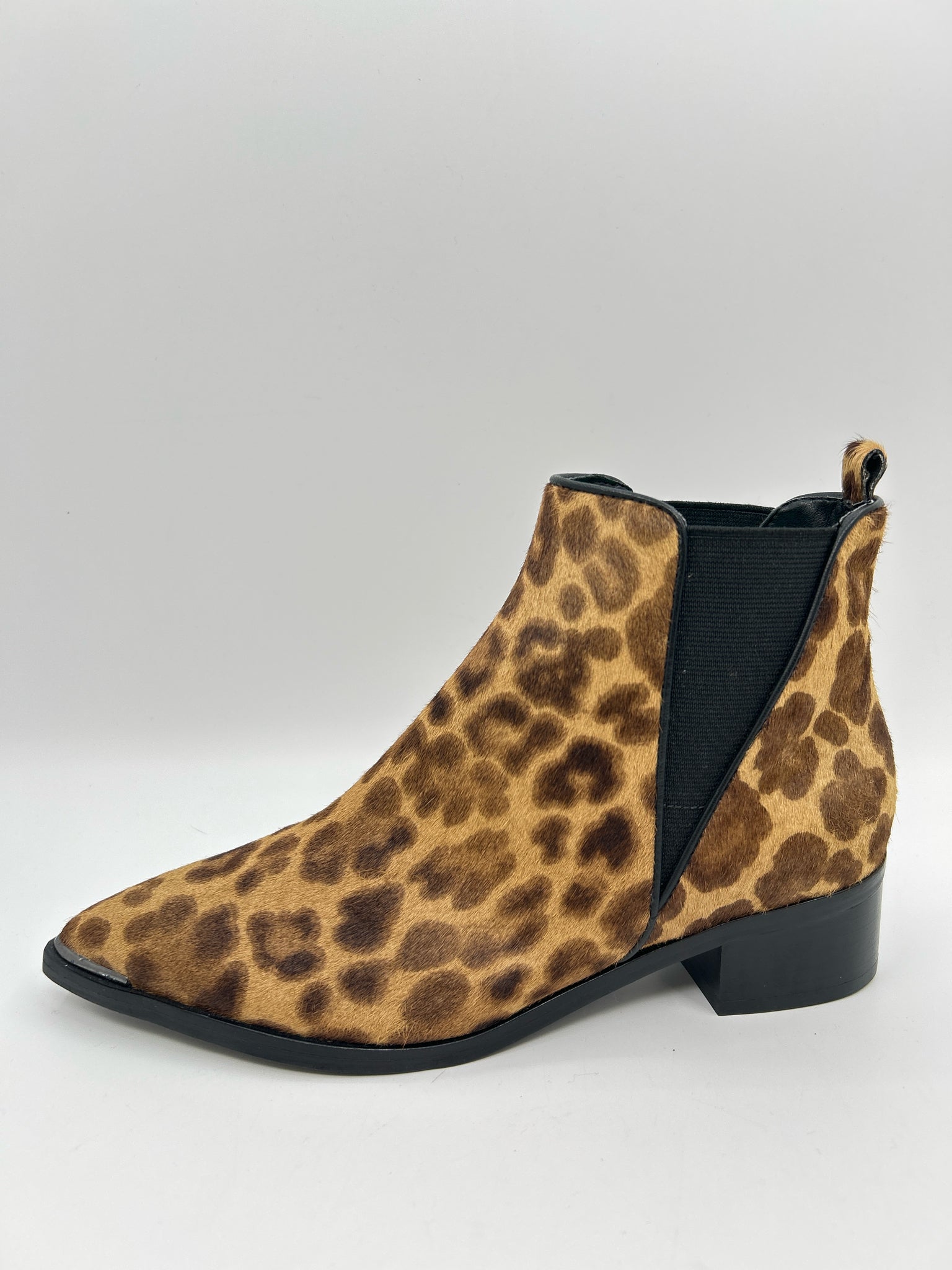MARC FISHER Size 6.5M Animal Print Women Booties