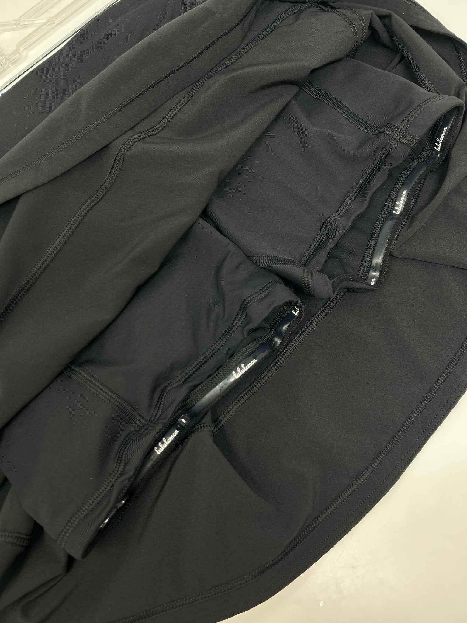 LULULEMON Size 4 Black Women Skort